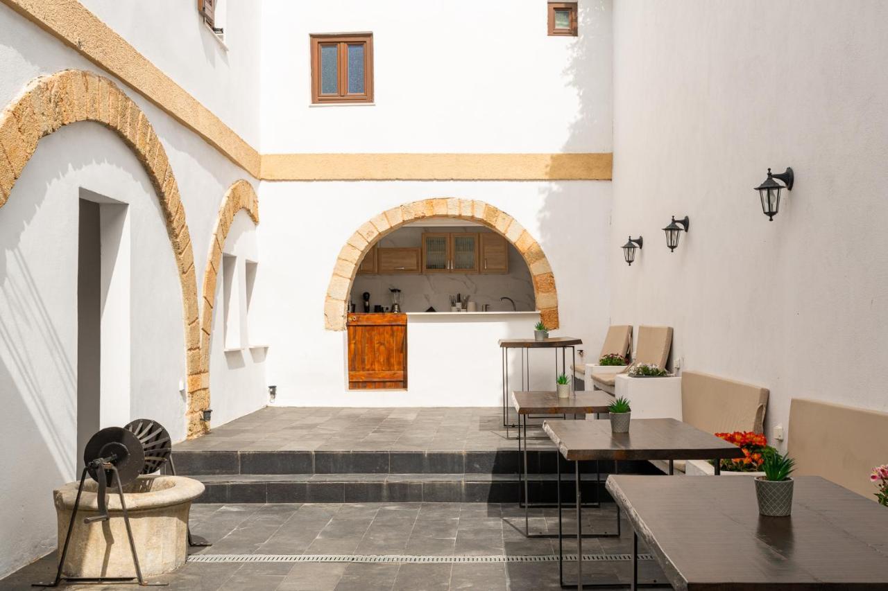 Ancient Knights Luxury Suites Rhodes City Eksteriør bilde